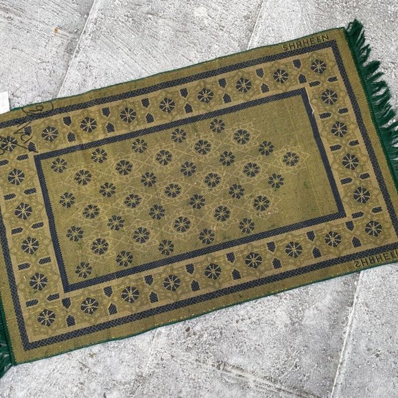 Ramadan Prayer Rug Green/Gold Tone Soft Religious Rug Jai Namaz Islamic Rug - Picture 5 of 5